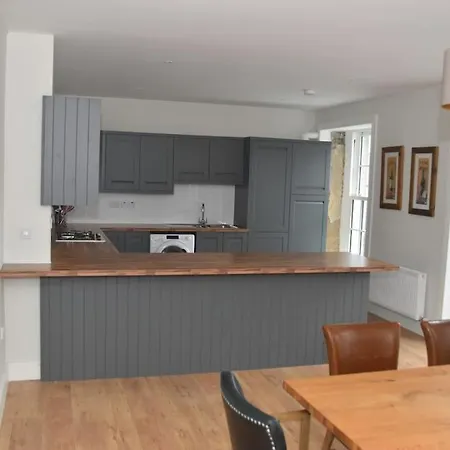 Apartman Luxurious Near The Sea Dun Laoghaire