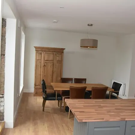 Apartman Luxurious Near The Sea