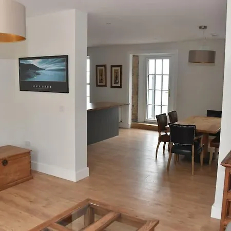 Luxurious Near The Sea Dun Laoghaire