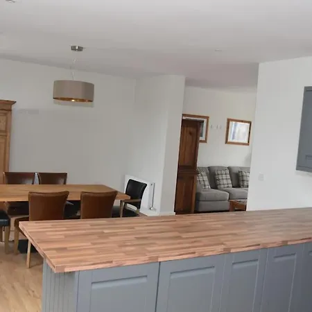 Apartment Luxurious Near The Sea Dun Laoghaire